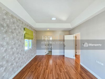 Mantana Lake Watcharapol, Bangkok, Thailand Mantana Lake Watcharapol, Bangkok, Thailand