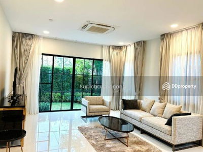 Nantawan Rama 9 New Krungthepkreetha, Bangkok, Thailand Nantawan Rama 9 New Krungthepkreetha, Bangkok, Thailand