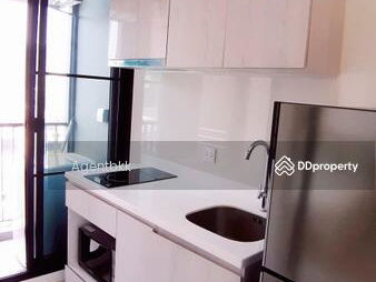 Life Asoke, Bangkok, Thailand Life Asoke, Bangkok, Thailand