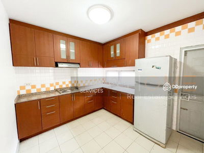 Baan Siri Town Sukhumvit 101 : Baan Siri Town Sukhumvit 101, Bangkok, Thailand Baan Siri Town Sukhumvit 101 : Baan Siri Town Sukhumvit 101, Bangkok, Thailand