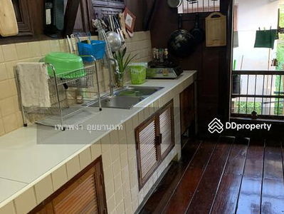 Traditional Thai house at Klong Bangkoknoi, Bangyai Nonthaburi, Nonthaburi, Thailand Traditional Thai house at Klong Bangkoknoi, Bangyai Nonthaburi, Nonthaburi, Thailand