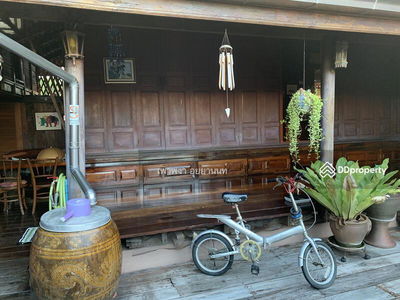 Traditional Thai house at Klong Bangkoknoi, Bangyai Nonthaburi, Nonthaburi, Thailand Traditional Thai house at Klong Bangkoknoi, Bangyai Nonthaburi, Nonthaburi, Thailand