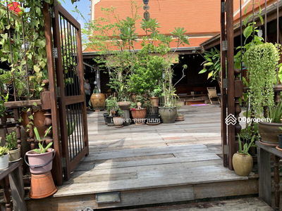 Traditional Thai house at Klong Bangkoknoi, Bangyai Nonthaburi, Nonthaburi, Thailand Traditional Thai house at Klong Bangkoknoi, Bangyai Nonthaburi, Nonthaburi, Thailand