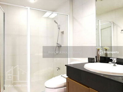 Queen's Park View, Bangkok, Thailand Queen's Park View, Bangkok, Thailand