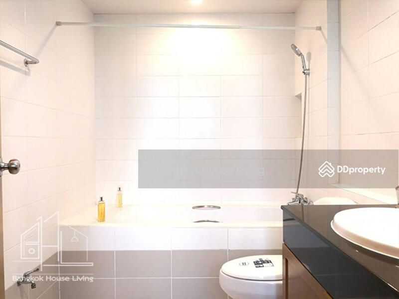 Queen's Park View, Bangkok, Thailand Queen's Park View, Bangkok, Thailand