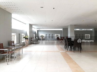 Queen's Park View, Bangkok, Thailand Queen's Park View, Bangkok, Thailand