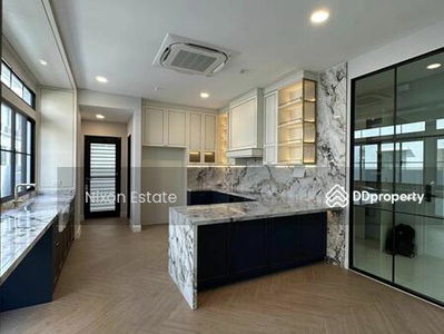 Nantawan Rama 9 New Krungthepkreetha, Bangkok, Thailand Nantawan Rama 9 New Krungthepkreetha, Bangkok, Thailand