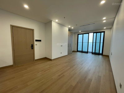 Lancaster Luminaire, Vietnam  Lancaster Luminaire, Vietnam