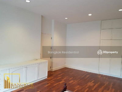 Townhouse in Compound, Bangkok, Thailand Townhouse in Compound, Bangkok, Thailand