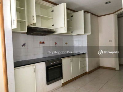 Noble House Ruamrudee, Bangkok, Thailand Noble House Ruamrudee, Bangkok, Thailand