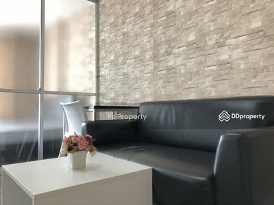 Dbura Prannok, Bangkok, Thailand Dbura Prannok, Bangkok, Thailand