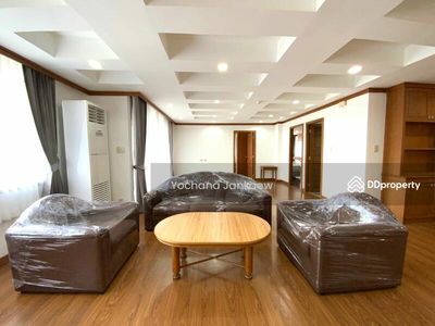 Acadamia Grand Tower, Bangkok, Thailand Acadamia Grand Tower, Bangkok, Thailand