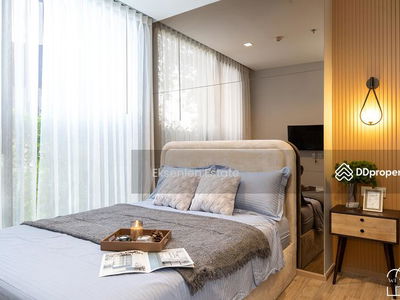 The Line Jatujak-Mochit, Bangkok, Thailand The Line Jatujak-Mochit, Bangkok, Thailand