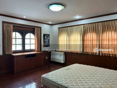 Rangsiya Village, Bangkok, Thailand Rangsiya Village, Bangkok, Thailand