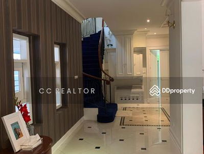 Sukhumvit 33, Bangkok, Thailand Sukhumvit 33, Bangkok, Thailand