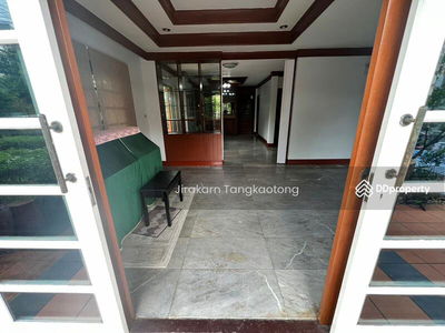 House for rent, 4 bedrooms, 5 bathrooms, 3 en-suite bathrooms. After Central Notification Ask for additional furniture for everything, Nonthaburi, Thailand House for rent, 4 bedrooms, 5 bathrooms, 3 en-suite bathrooms. After Central Notification Ask for additional furniture for everything, Nonthaburi, Thailand