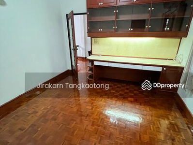 House for rent, 4 bedrooms, 5 bathrooms, 3 en-suite bathrooms. After Central Notification Ask for additional furniture for everything, Nonthaburi, Thailand House for rent, 4 bedrooms, 5 bathrooms, 3 en-suite bathrooms. After Central Notification Ask for additional furniture for everything, Nonthaburi, Thailand