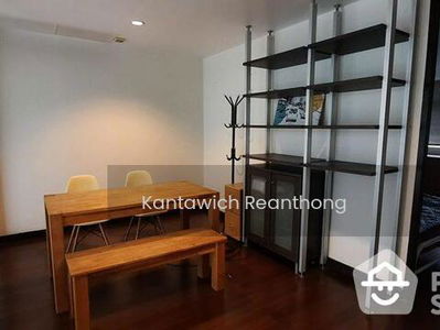 Large 4-Bedroom Townhouse, Bangkok, Thailand Large 4-Bedroom Townhouse, Bangkok, Thailand