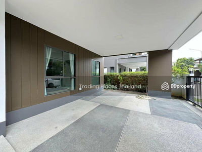 Burasiri Pattanakarn, Bangkok, Thailand Burasiri Pattanakarn, Bangkok, Thailand