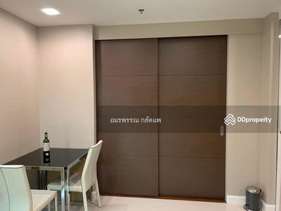 The Metropolis Samrong Interchange, Samut Prakan, Thailand The Metropolis Samrong Interchange, Samut Prakan, Thailand