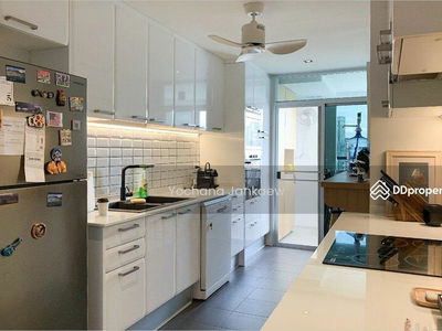 The Waterford Diamond Tower Sukhumvit, Bangkok, Thailand The Waterford Diamond Tower Sukhumvit, Bangkok, Thailand