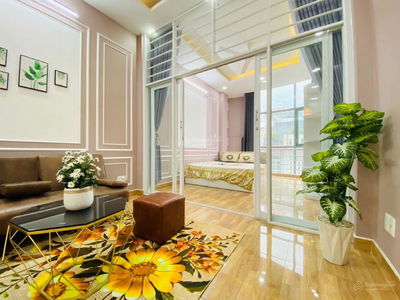 Hoang Hoa Tham Street, Vietnam Hoang Hoa Tham Street, Vietnam