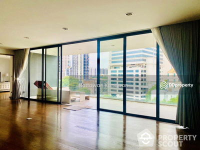 Issara Collection Sathorn, Bangkok, Thailand Issara Collection Sathorn, Bangkok, Thailand