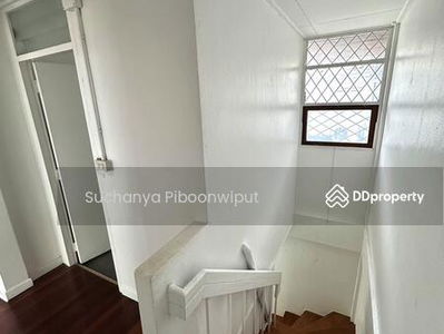 Townhouse For Rent Ekamai 12 Open Shop | Showroom | Cafe | Nail Salon, Bangkok, Thailand Townhouse For Rent Ekamai 12 Open Shop | Showroom | Cafe | Nail Salon, Bangkok, Thailand