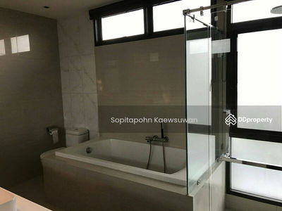 10110, Bangkok, Thailand 10110, Bangkok, Thailand