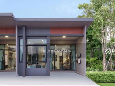 Gehäuse In Kathu, Thailand Gehäuse In Kathu, Thailand