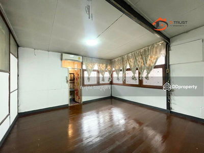 Lat Phrao 64, Intersection 7, Bangkok, Thailand Lat Phrao 64, Intersection 7, Bangkok, Thailand