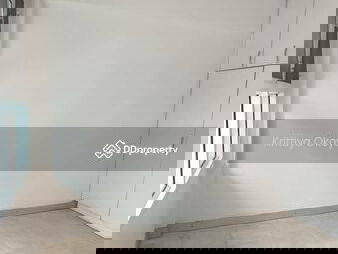 Townhouse in sukhumvit 71, Bangkok, Thailand Townhouse in sukhumvit 71, Bangkok, Thailand