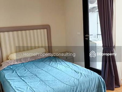 The Editor Vertical Village Sapankwai, Bangkok, Thailand The Editor Vertical Village Sapankwai, Bangkok, Thailand