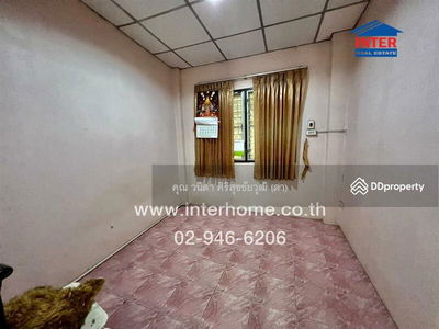 Near Central Ladprao Soi Khlangmontri, Bangkok, Thailand Near Central Ladprao Soi Khlangmontri, Bangkok, Thailand