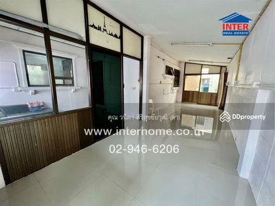 Near Central Ladprao Soi Khlangmontri, Bangkok, Thailand Near Central Ladprao Soi Khlangmontri, Bangkok, Thailand