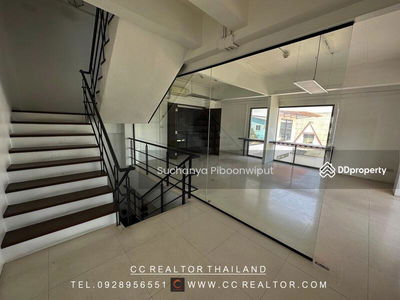 House For Rent Punnawithi Open Office | Warehouse, Bangkok, Thailand House For Rent Punnawithi Open Office | Warehouse, Bangkok, Thailand