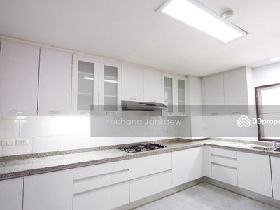 Sethiwan Palace Sukhumvit 4, Bangkok, Thailand Sethiwan Palace Sukhumvit 4, Bangkok, Thailand