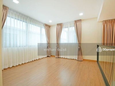 Patio Pattanakarn 38, Bangkok, Thailand Patio Pattanakarn 38, Bangkok, Thailand