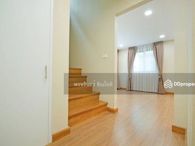 Patio Pattanakarn 38, Bangkok, Thailand Patio Pattanakarn 38, Bangkok, Thailand