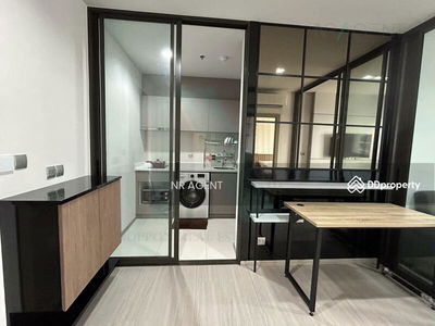 Life Asoke-Rama 9, Bangkok, Thailand Life Asoke-Rama 9, Bangkok, Thailand