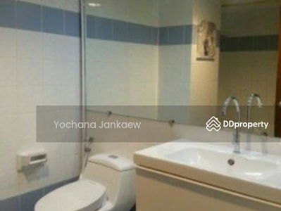 Royal Castle Sukhumvit, Bangkok, Thailand Royal Castle Sukhumvit, Bangkok, Thailand