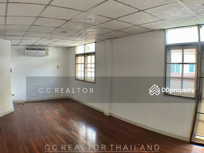 House For Rent Soi Yennakart 1, Bangkok, Thailand House For Rent Soi Yennakart 1, Bangkok, Thailand