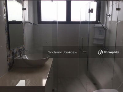 The Habitat Sukhumvit 53, Bangkok, Thailand The Habitat Sukhumvit 53, Bangkok, Thailand