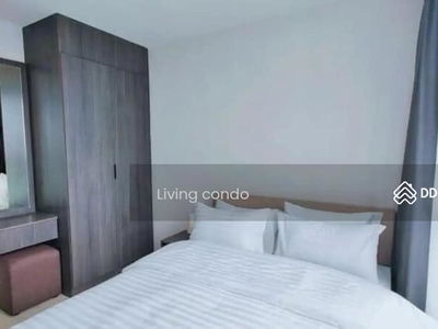 Elio Del Nest, Bangkok, Thailand Elio Del Nest, Bangkok, Thailand