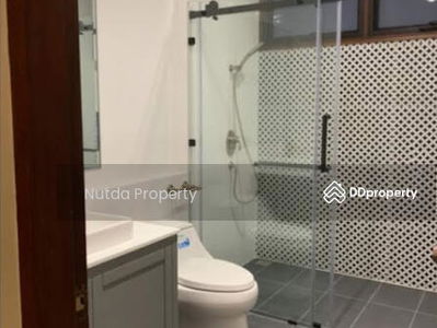 Single house Ratchaprarop, Bangkok, Thailand Single house Ratchaprarop, Bangkok, Thailand