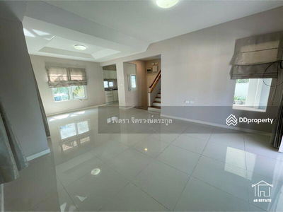 Mantana Lake Watcharapol, Bangkok, Thailand Mantana Lake Watcharapol, Bangkok, Thailand