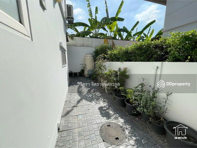 Mantana Lake Watcharapol, Bangkok, Thailand Mantana Lake Watcharapol, Bangkok, Thailand