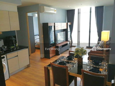 Park Origin Phrom Phong, Bangkok, Thailand Park Origin Phrom Phong, Bangkok, Thailand