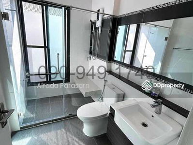 Manthana Onnut–Wongwaen 4, Bangkok, Thailand Manthana Onnut–Wongwaen 4, Bangkok, Thailand