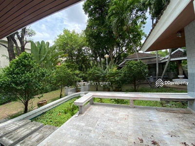 Muang Thong Thani 100, Nonthaburi, Thailand Muang Thong Thani 100, Nonthaburi, Thailand